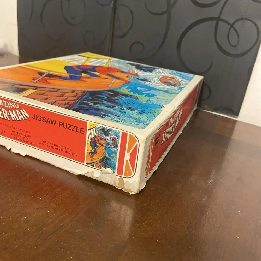 Vintage 1983 The Amazing Spider-Man 100 Piece Jigsaw Puzzle Complete